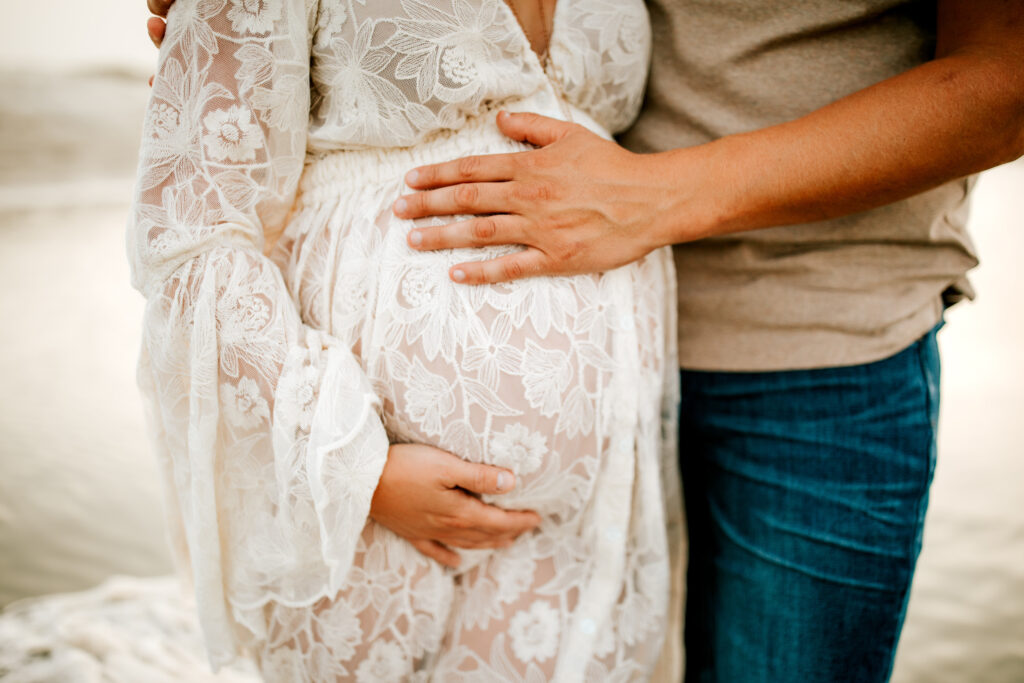 When to Book your Maternity Photos