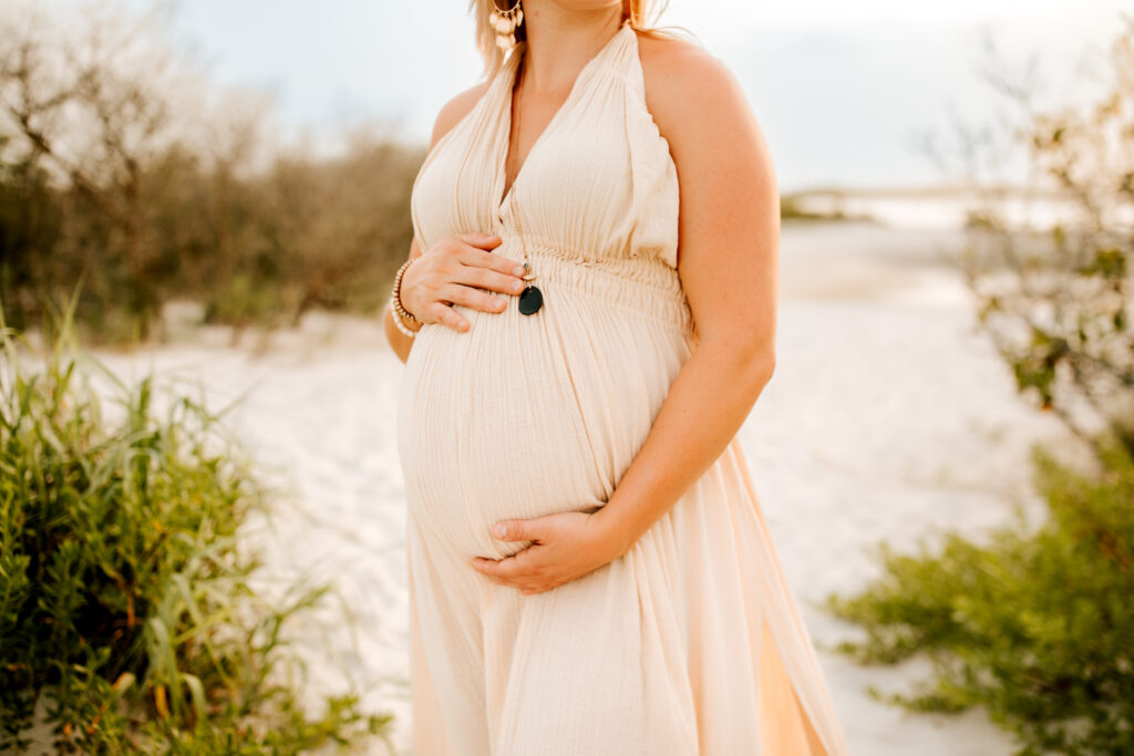 When to Book your Maternity Photos