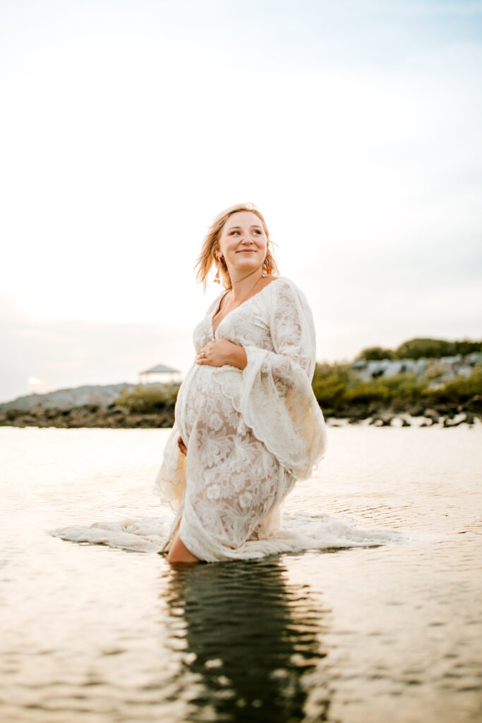 When to Book your Maternity Photos